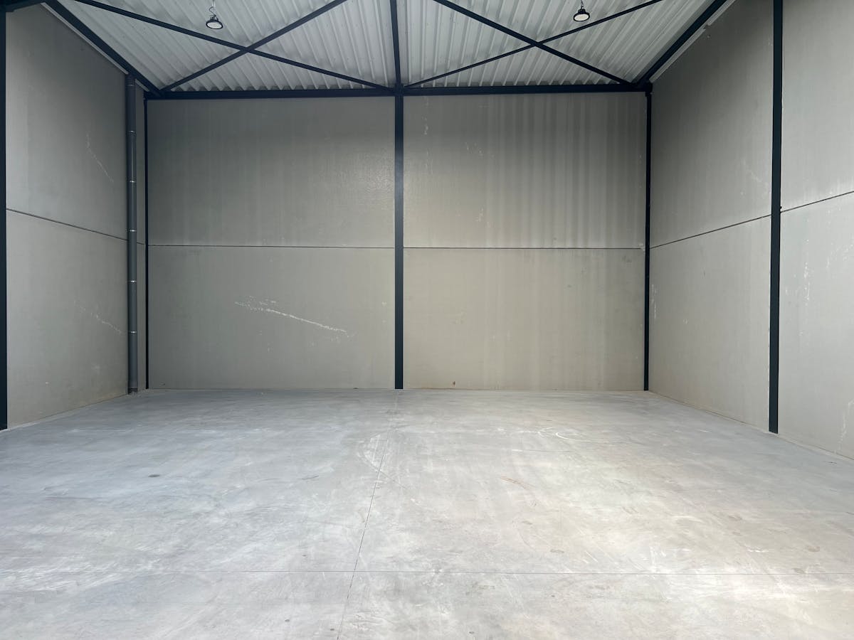 Nieuwbouw KMO-unit van ca. 165 m² in Pittem. - foto 4