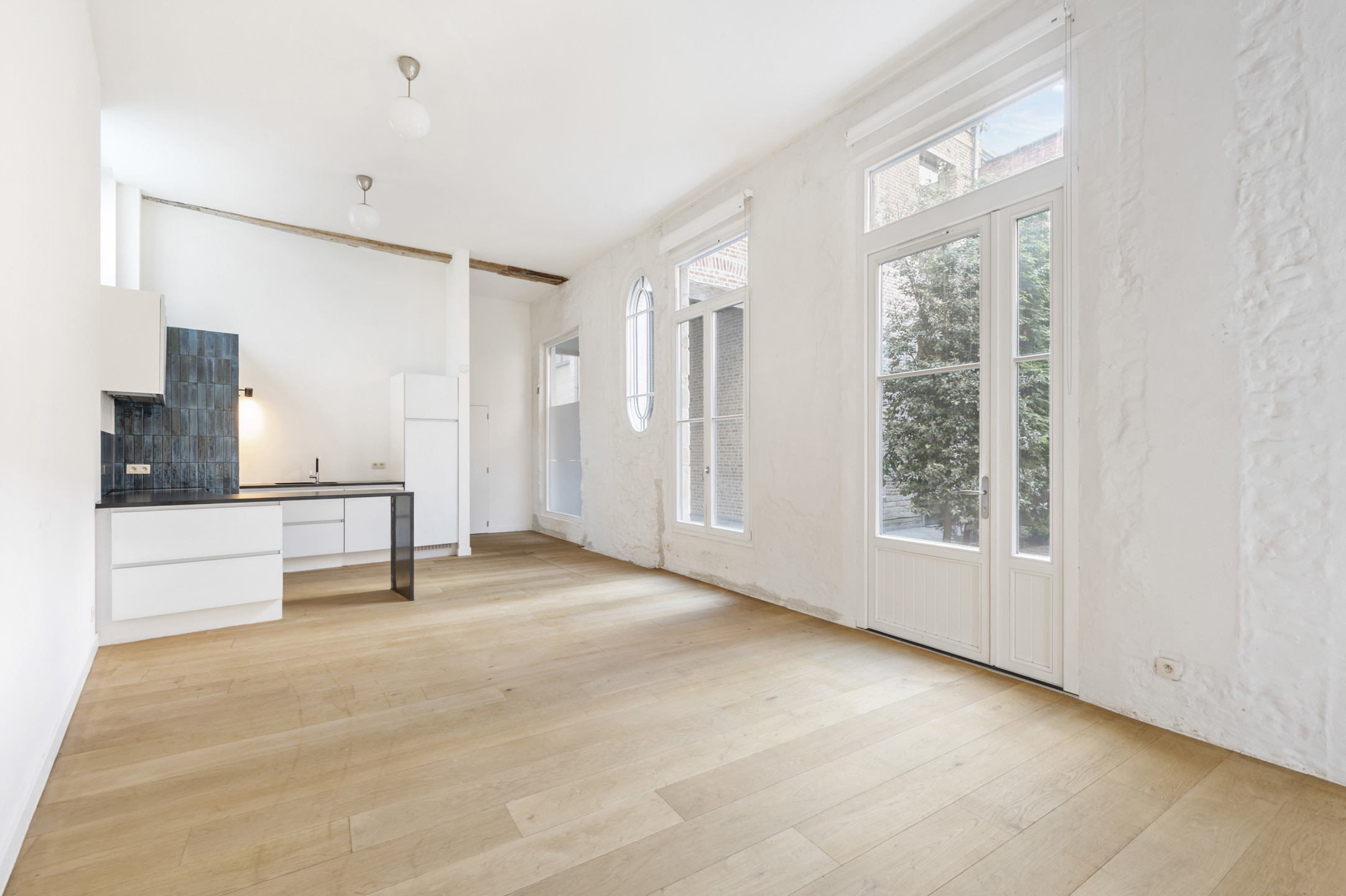 Rustig &amp; charmant appartement met koer in hart Antwerpen - foto 4