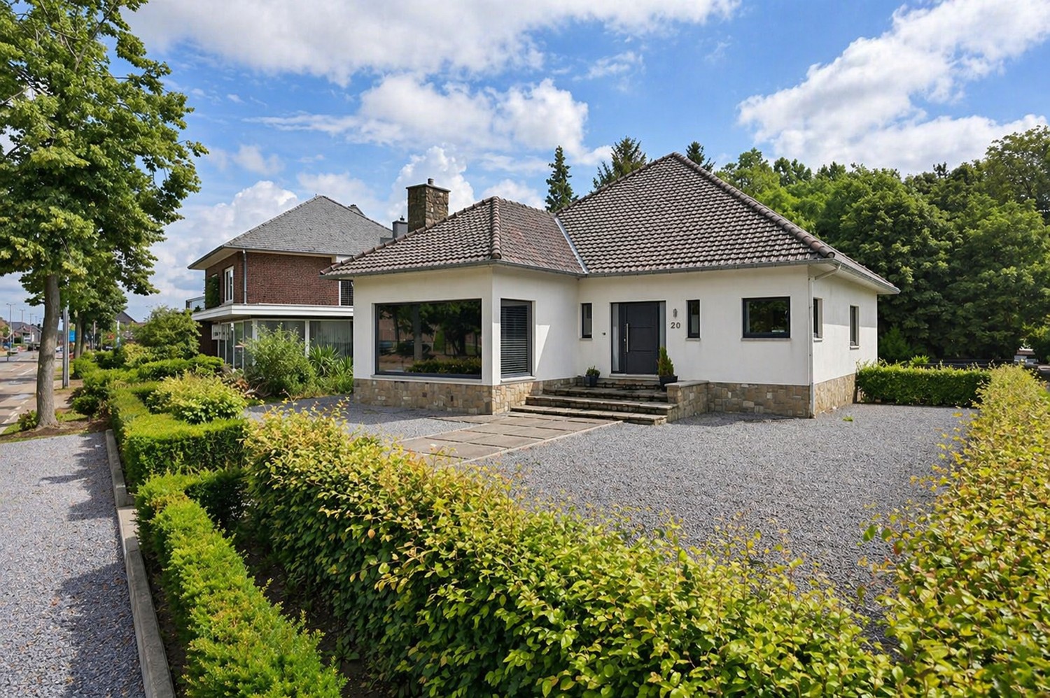 Instapklare woning op een perceel van ruim 8 are met gezellige tuin op een strategische ligging nabij alle voorzieningen - foto 1