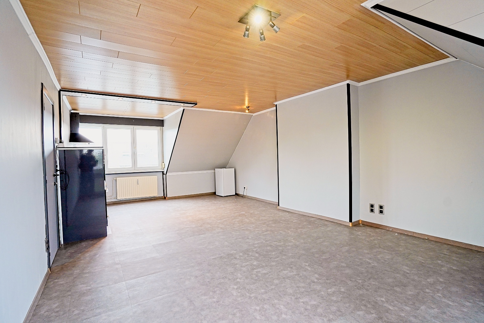 Instapklaar 1-slaapkamerappartement op zolderverdieping – ideaal voor starters of investeerders! - foto 3