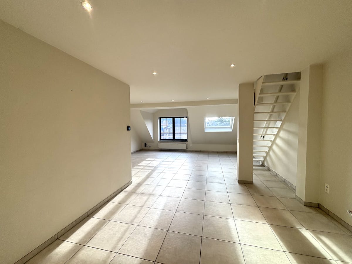 TE HUUR: Duplex appartement in hartje Hasselt - foto 3