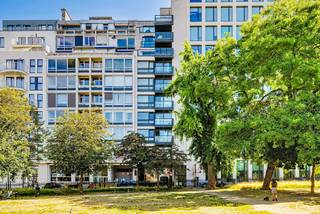 Tel : 0456 87 27 16 / E-mail : juliana.t@weinvest.beWe Invest est fier de vous proposer ce superbe appartement 1 chambre, situé dans immeuble avec...