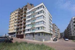 Dit vernieuwd appartement 1-slaapkamer is gelegen in de Residentie Beau Soleil te Mariakerke-Oostende.Op wandelafstand van winkels, gratis parking,...