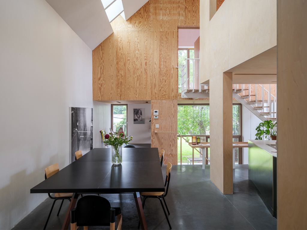 Exclusieve, architecturale split-levelwoning met ruime tuin en bijhorende short-staystudio, ontworpen door Kristoffel Boghaert, op een boogscheut van het stadscentrum. - foto 5