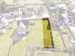 Voor meer info of een bezoek, bel 054 69 39 37 - Op een rustige en landelijke locatie in Pollare (Ninove) bevindt zich deze bouwgrond voor...