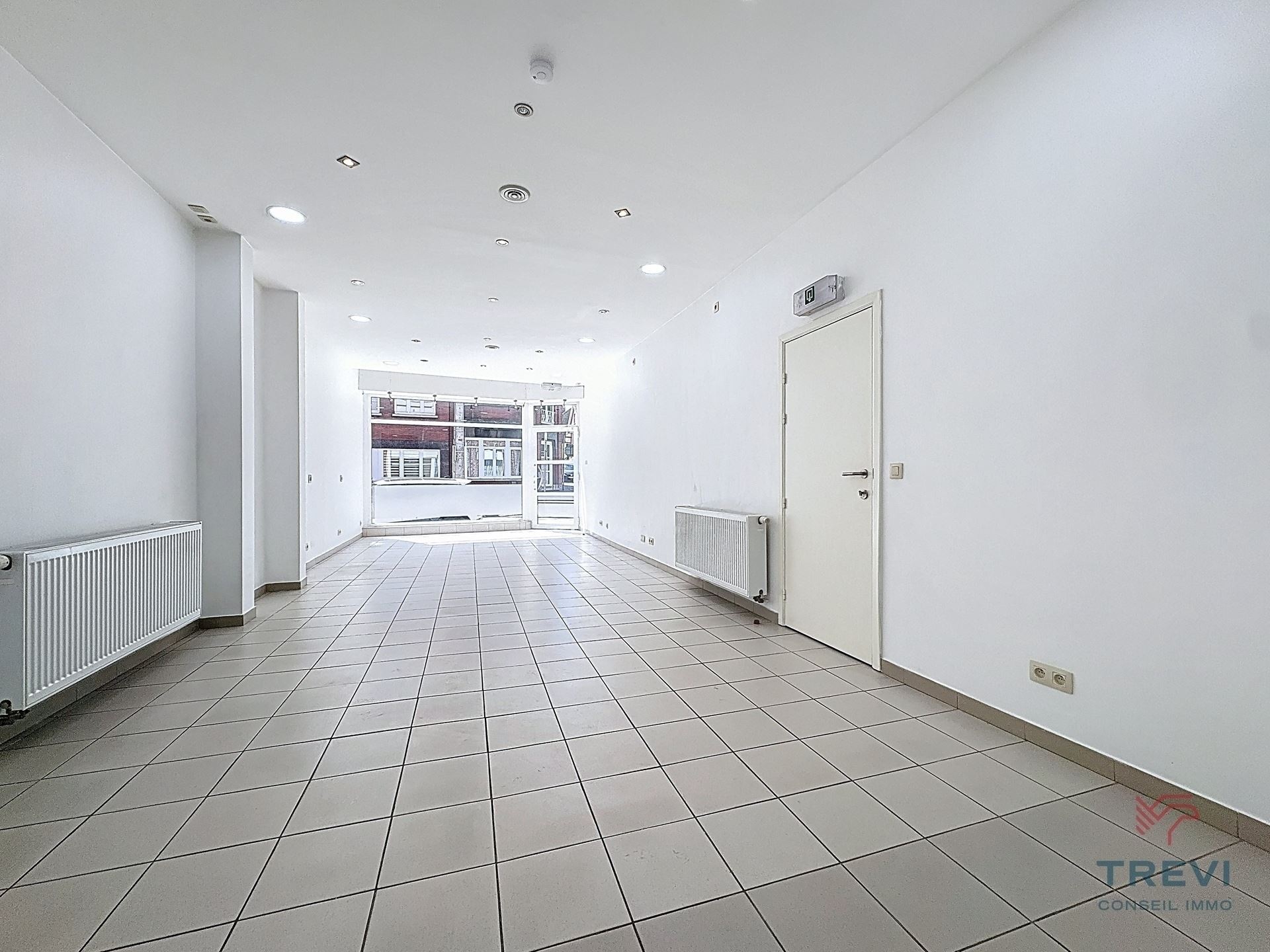 Superbe espace de bureau au centre de Tubize - photo 1