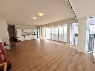 Ontdek dit modern en energiezuinig appartement in Hasselt, ideaal gelegen op de Botermarkt in het bruisende stadscentrum. Dit stijlvolle...