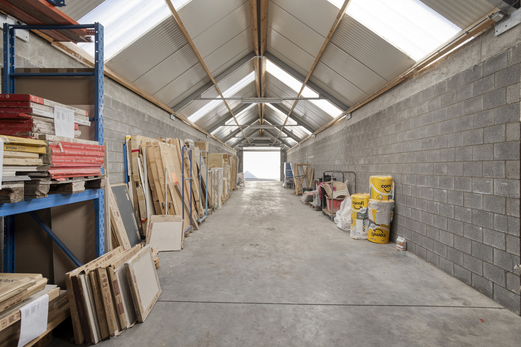 Recent centraal gelegen solide magazijn te koop te Roeselare - foto 4