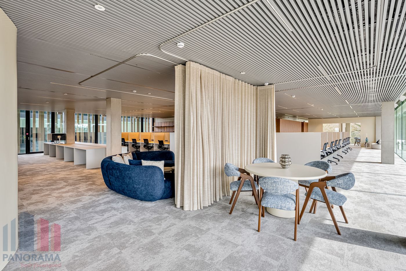 532 m² HIGH-END KANTOREN OP TOPLOCATIE LANGS DE E40 TE OOSTKAMP - foto 3