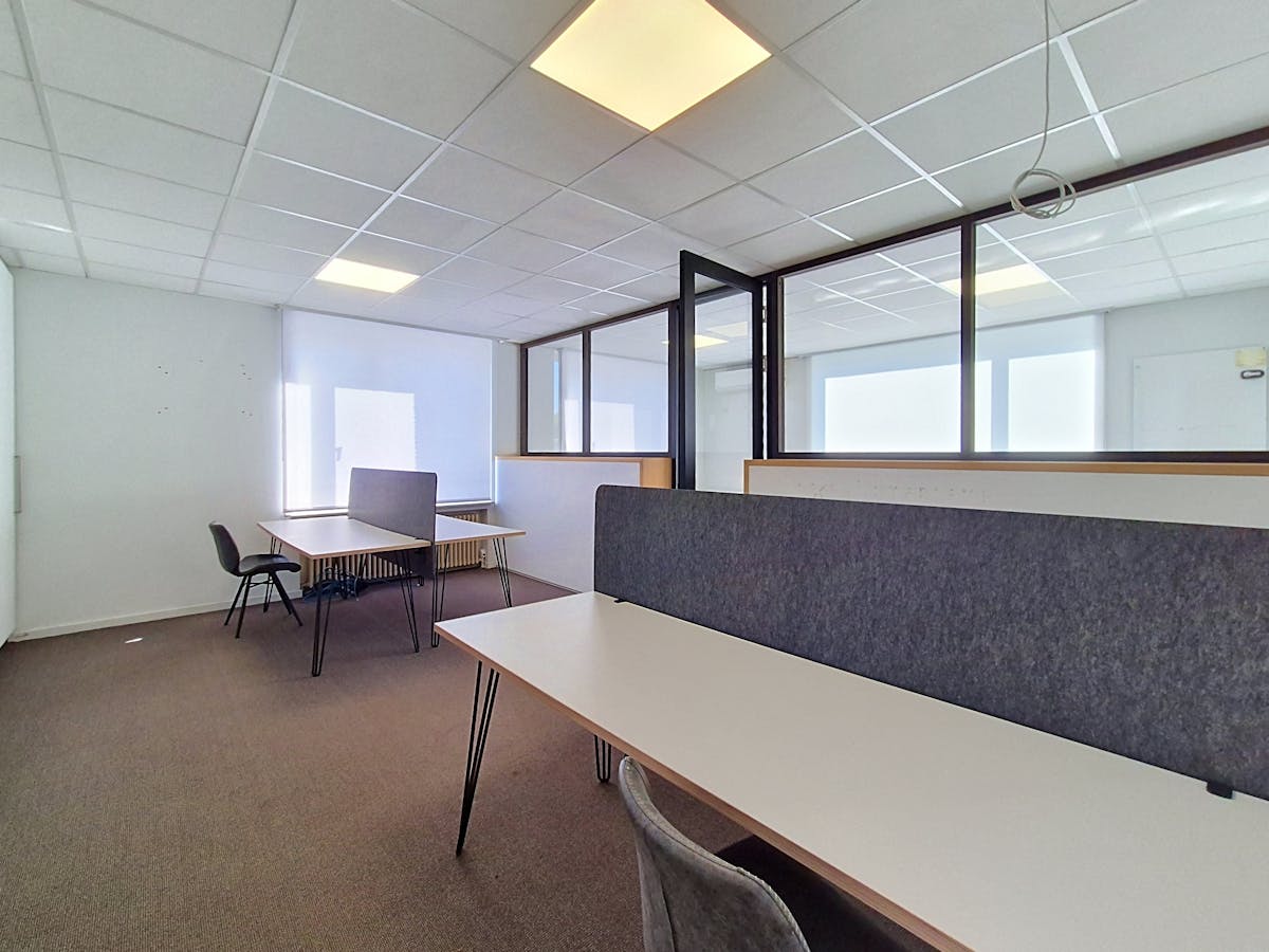 Moderne kantoren (14-106 m²) te huur aan N9 te Melle - foto 5