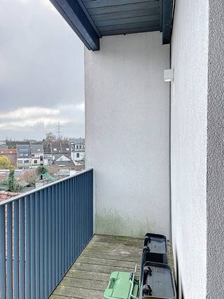 Dit fris, energiezuinig en instapklaar (ook verlichting en raamgarnituur) appartement is vernieuwd in 2013. Het situeert zich op de 3de...