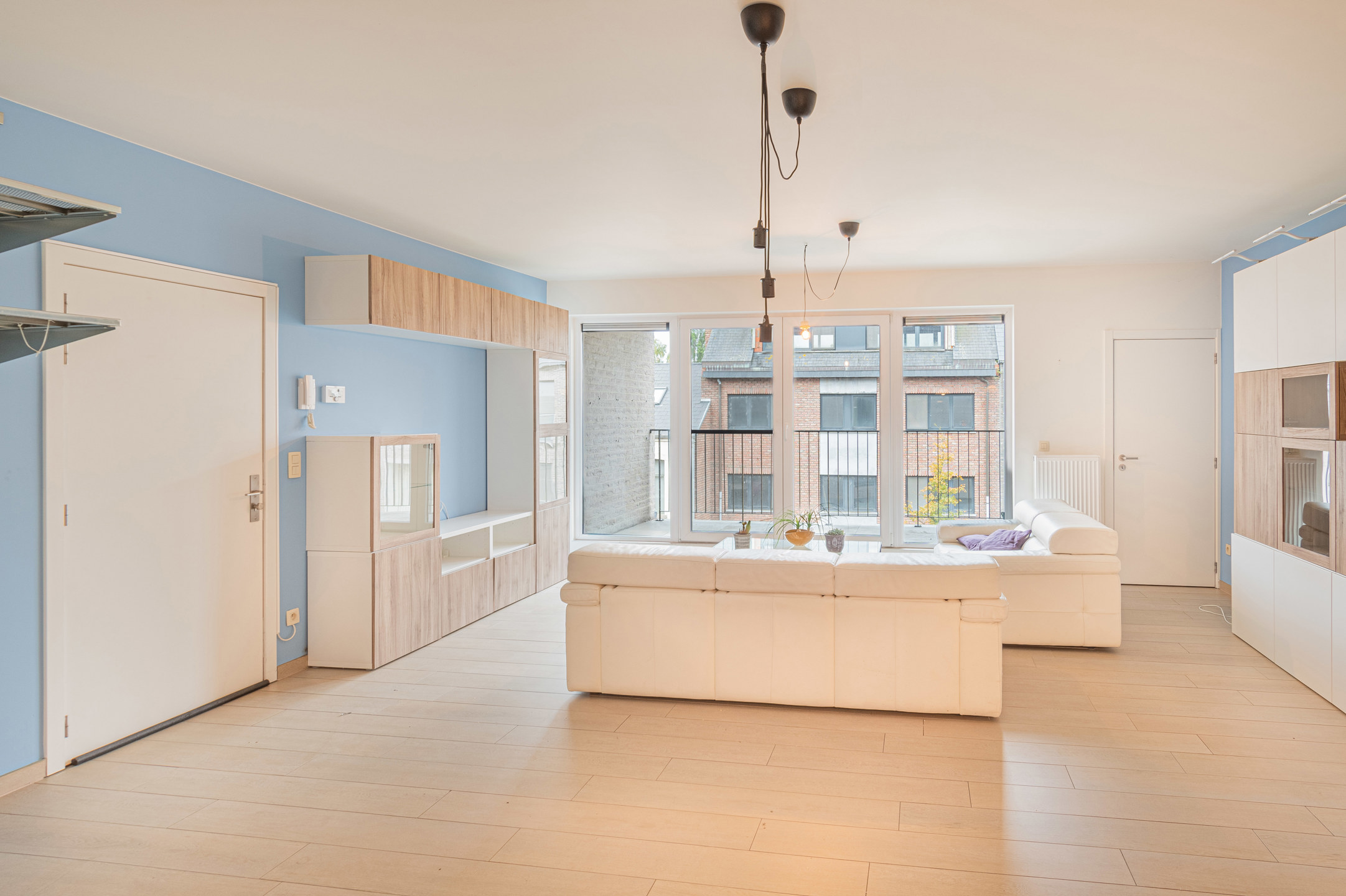 Modern appartement met terras en 2 autostaanplaatsen - foto 4