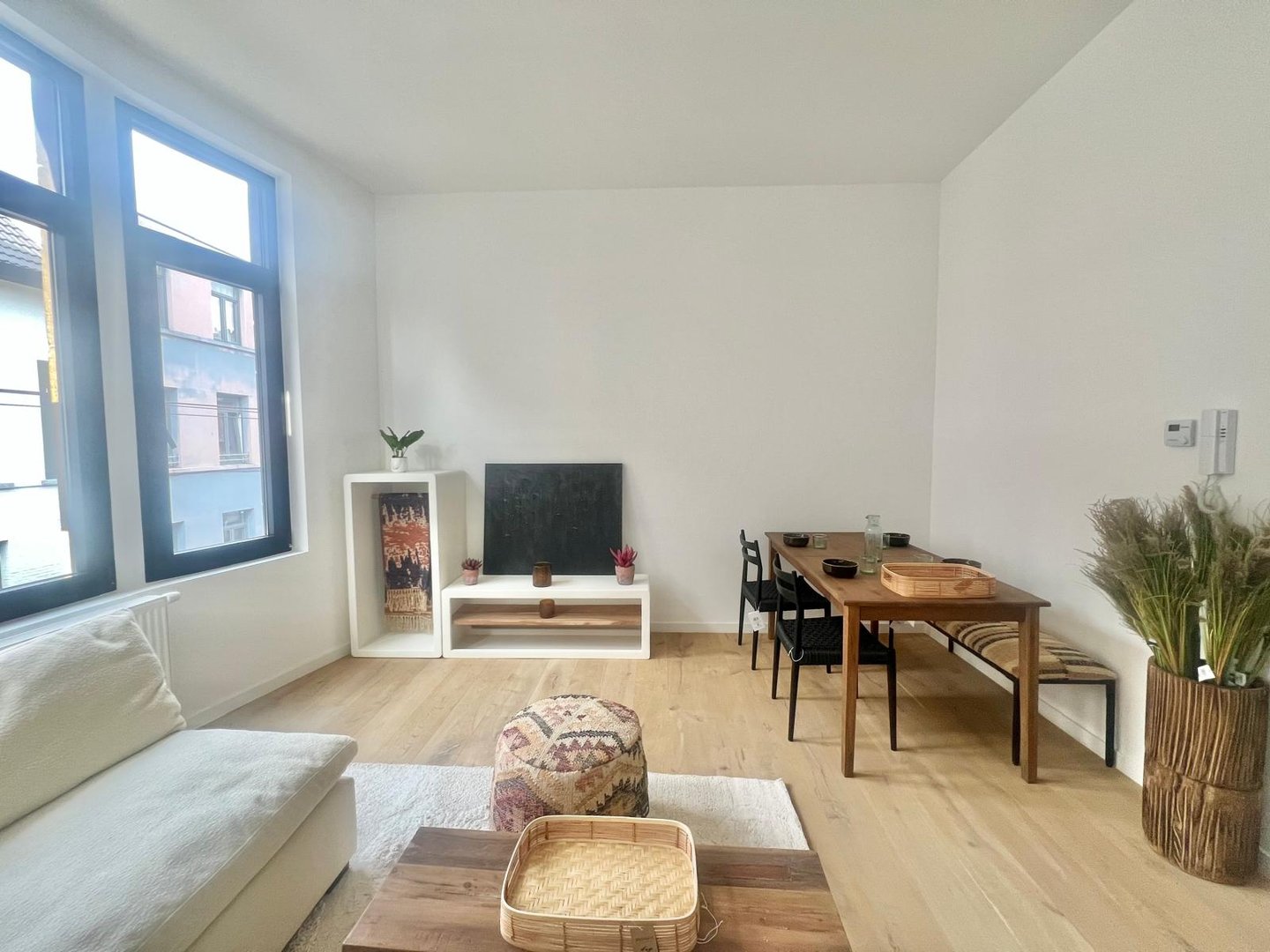 Gerenoveerd en volledig instapklaar appartement op de eerste verdieping, zonder gemeenschappelijke kosten - foto 3