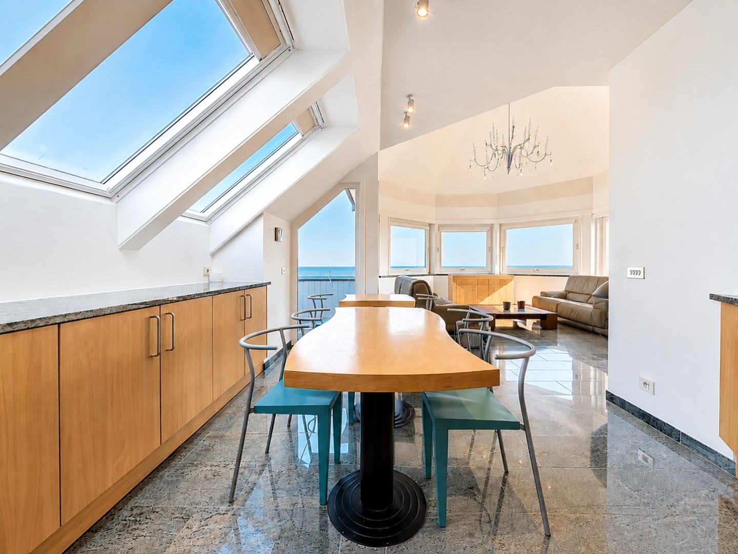 Penthouse unique avec quatre terrasses et vue imprenable sur la mer à Saint-André (Ostdunkerque) - photo 4