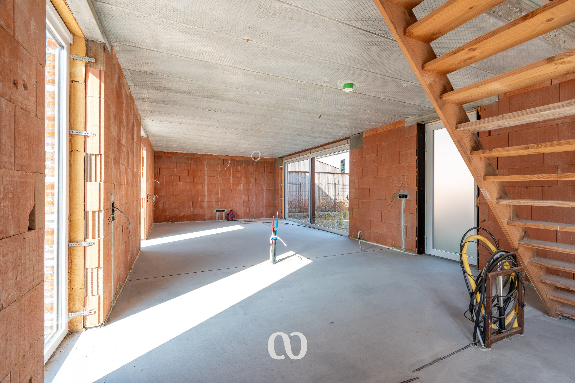 Ruime casco woning met tal van mogelijkheden! - foto 5