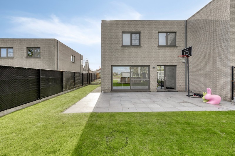 Moderne halfopen woning met 4 slaapkamers en zonnepanelen in Nieuwkerken-Waas - foto 4