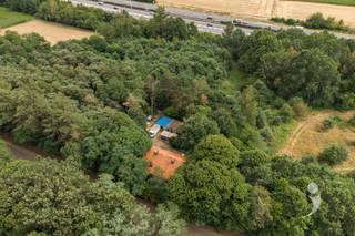 <p><span>Unique renovation project on an exceptional estate of over 1 hectare. </span></p><p><span> </span></p><p><span>Are you looking for a home with character, space, and a unique location? Then this property offers a rare opportunity. </span></p><p><span> </span></p><p><span>This spacious home has a </span><span>living area of 256 m²</span><span> and needs to be </span><span>fully renovated</span><span>. However, due to the practical layout, it forms the ideal basis for a beautiful family home, with the possibility to </span><span>create up to 5 full-sized bedrooms</span><span>. </span></p><p><span> </span></p><p><span>The absolute asset of this property is undoubtedly the </span><span>expansive estate of over 1 hectare</span><span>. Surrounded by greenery and forests, you enjoy unparalleled peace and an exceptional sense of freedom. </span><span>No direct neighbors</span><span>, complete privacy, and an idyllic setting make this location a true rarity. </span></p><p><span> </span></p><p><span>Whether you dream of an exclusive family home, a country residence, or a renovation project in a prime location: this property offers enormous potential. </span></p><p><span> </span></p><p><span>Interested? Contact us today for a visit at 016 15 31 15 or info@immolivit.be and discover the potential of this spacious home for yourself.</span><span> </span></p><p><span> </span></p>