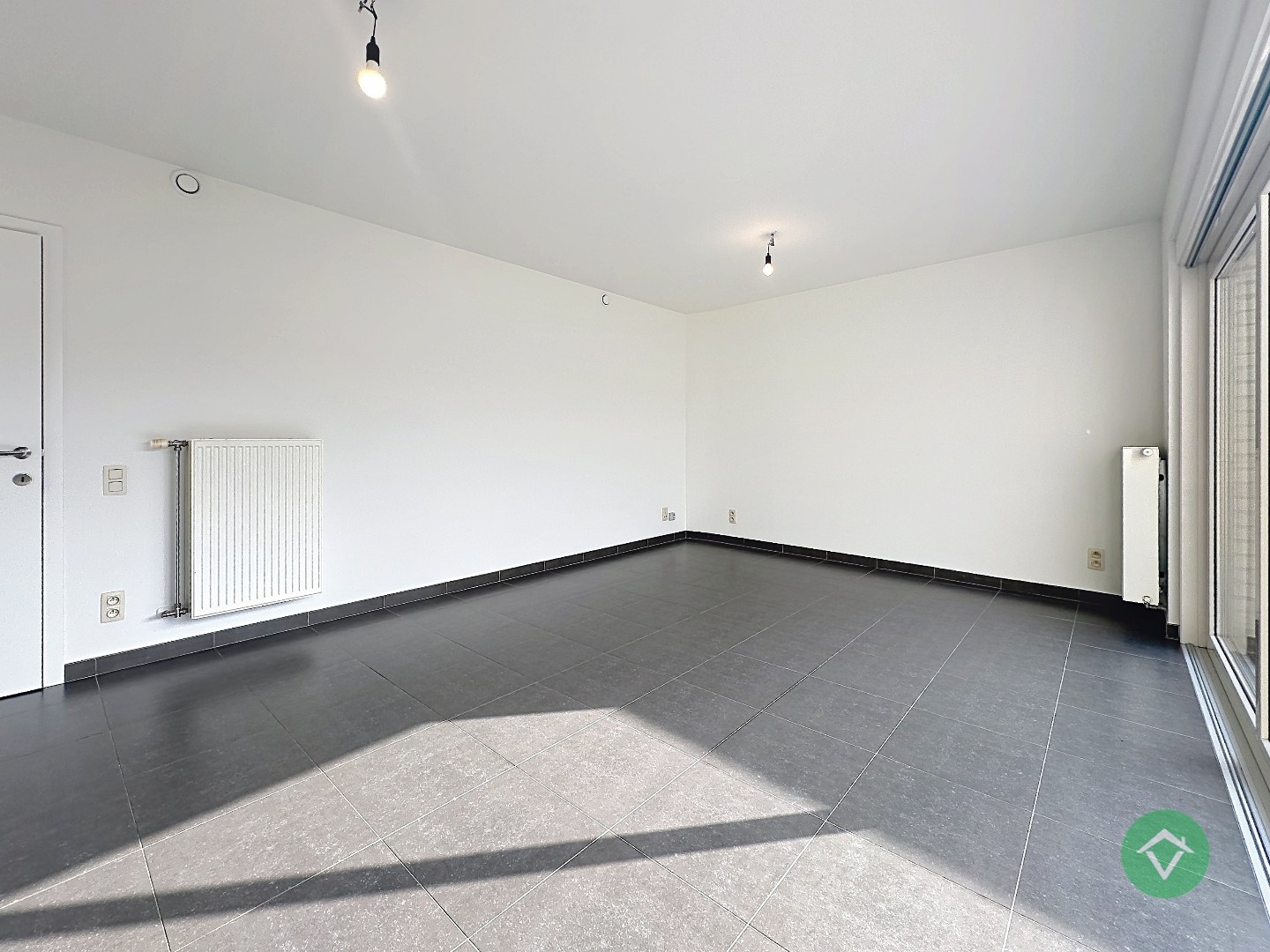 Instapklaar gelijkvloers appartement met staanplaats te Gistel - foto 5