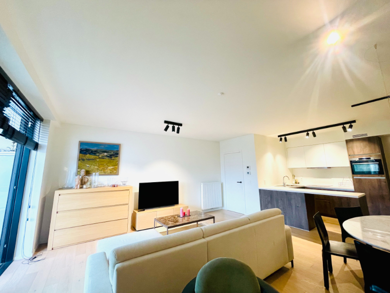 Volledig uitgerust en bemeubeld twee slaapkamer appartement in het hartje van Deinze - foto 5