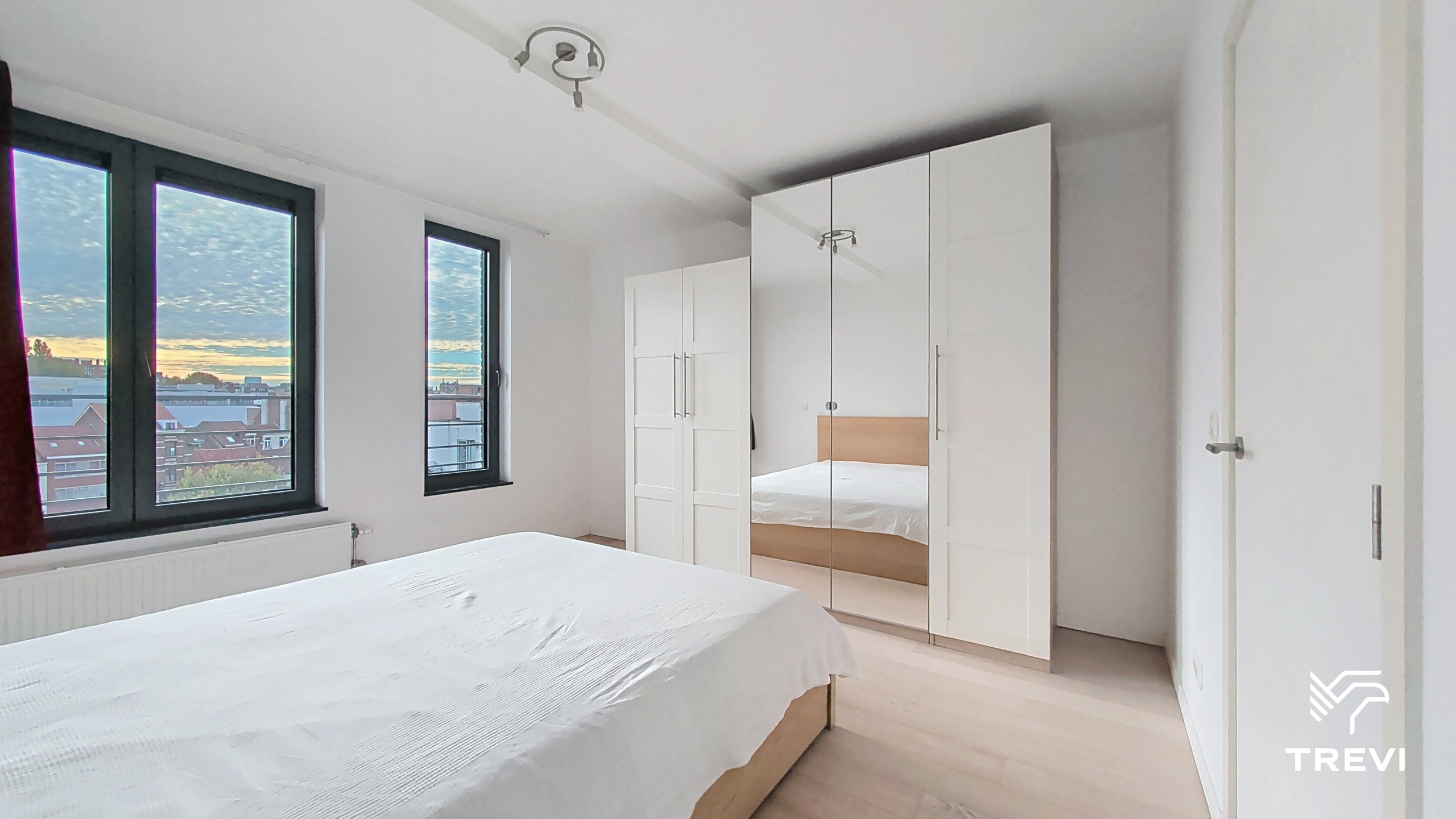 SCHAARBEEK – appt met 2 slaapkamers + bureau en terrassen ! - foto 4