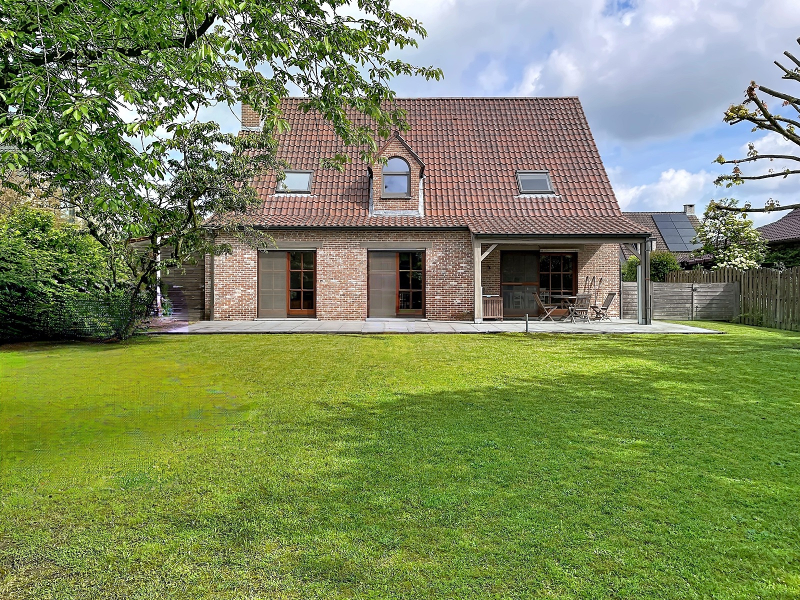 Toffe gezinswoning in doodlopende straat - foto 4