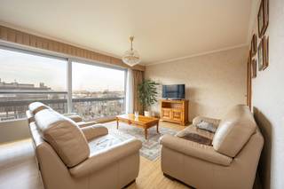 Op de derde verdieping van een verzorgde residentie ontdek je dit instapklare appartement. Het pand is centraal gelegen, met alle voorzieningen in...