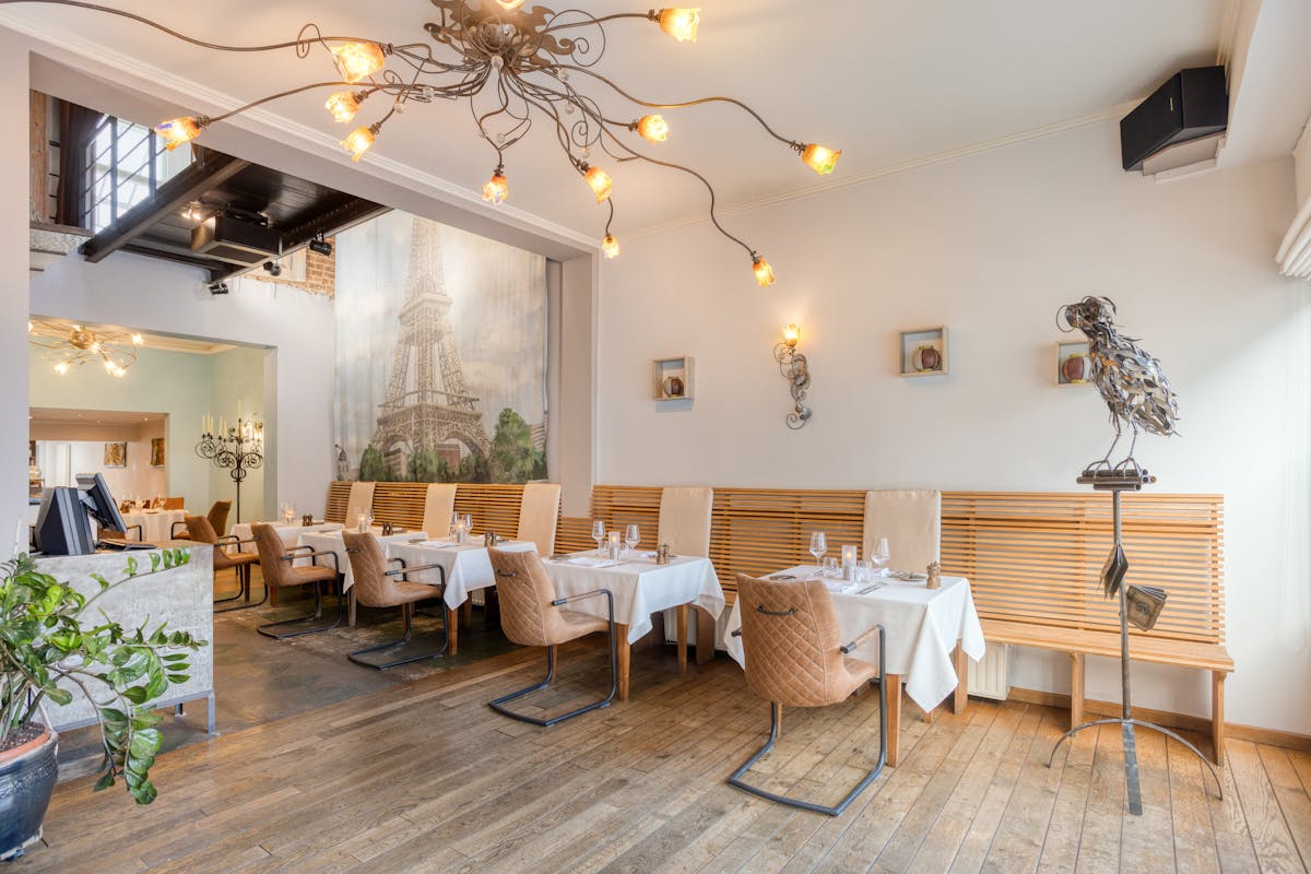 Commercial house for sale in a prime location in the center of Strombeek-Bever - photo 3