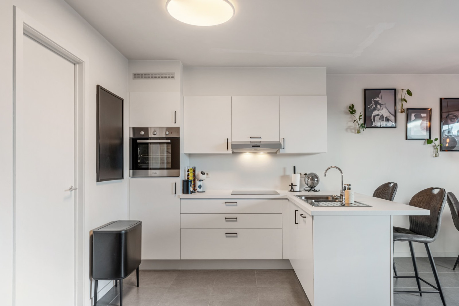 Modern en licht Duplexappartement met 3 slk berging en autostpl - foto 4