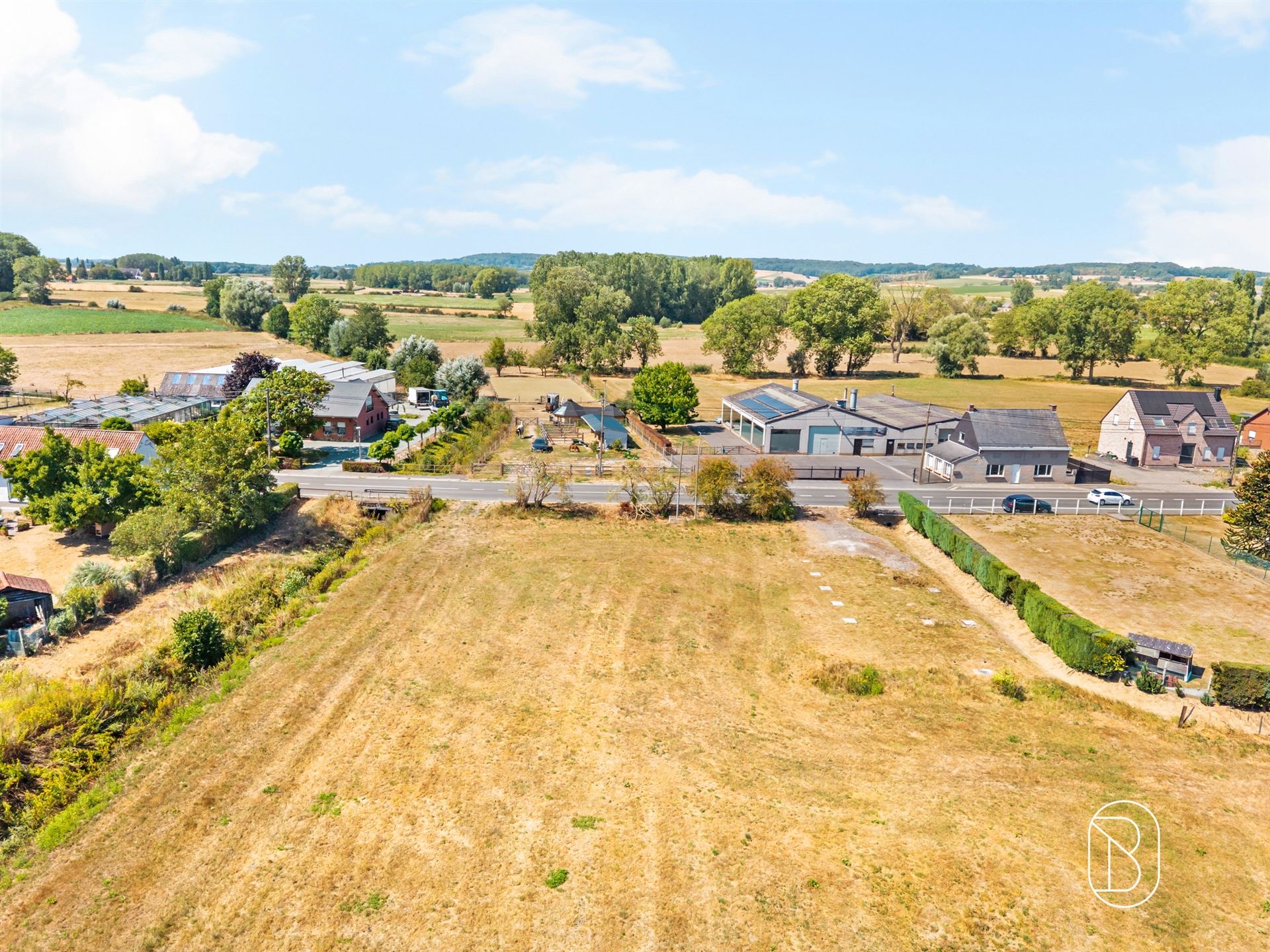 A very beautiful, large, southeast-facing lot with a view - photo 4