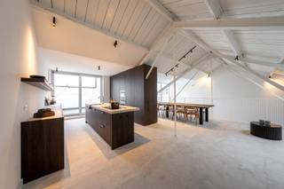 Pure loft aan het trendy Eilandje met ruim terras en 4 slaapkamersBent u op zoek naar een state-of-the-art appartement op het Eilandje?Dan hebben wij...