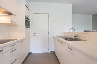 Oostende: Recent appartement met 2 terrassen en zicht op de w-Wellington Golf te koop! Bent u op zoek naar een recent en modern appartement met...
