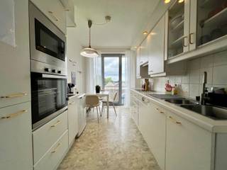 Zeer ruim appartement van maar liefst 121m2 met het mooiste uitzicht van Bilzen! Dit enorm sfeervol appartement heeft maar liefst 3 slaapkamers,...
