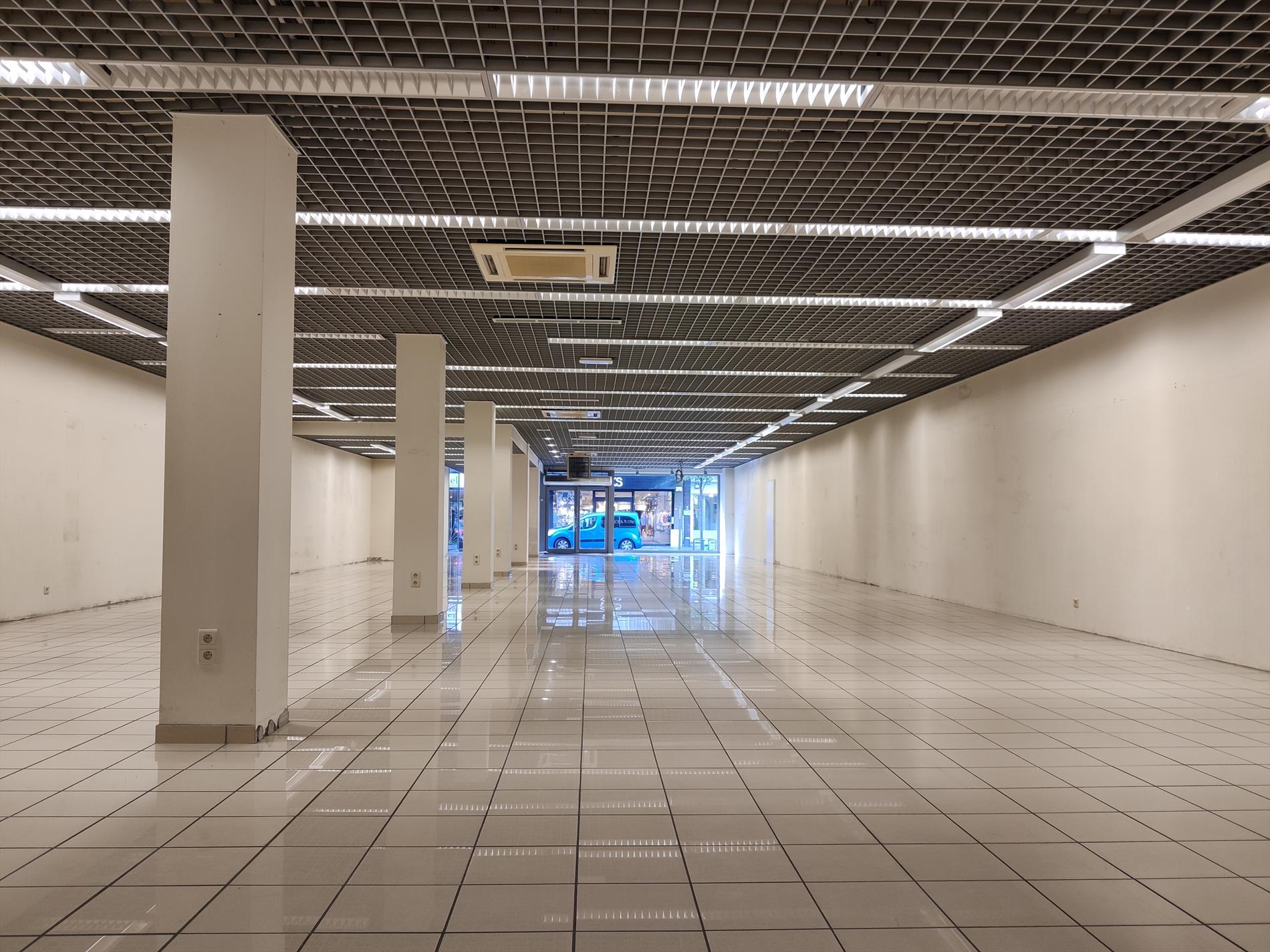 Commercieel pand in het centrum van Mol ! - foto 2