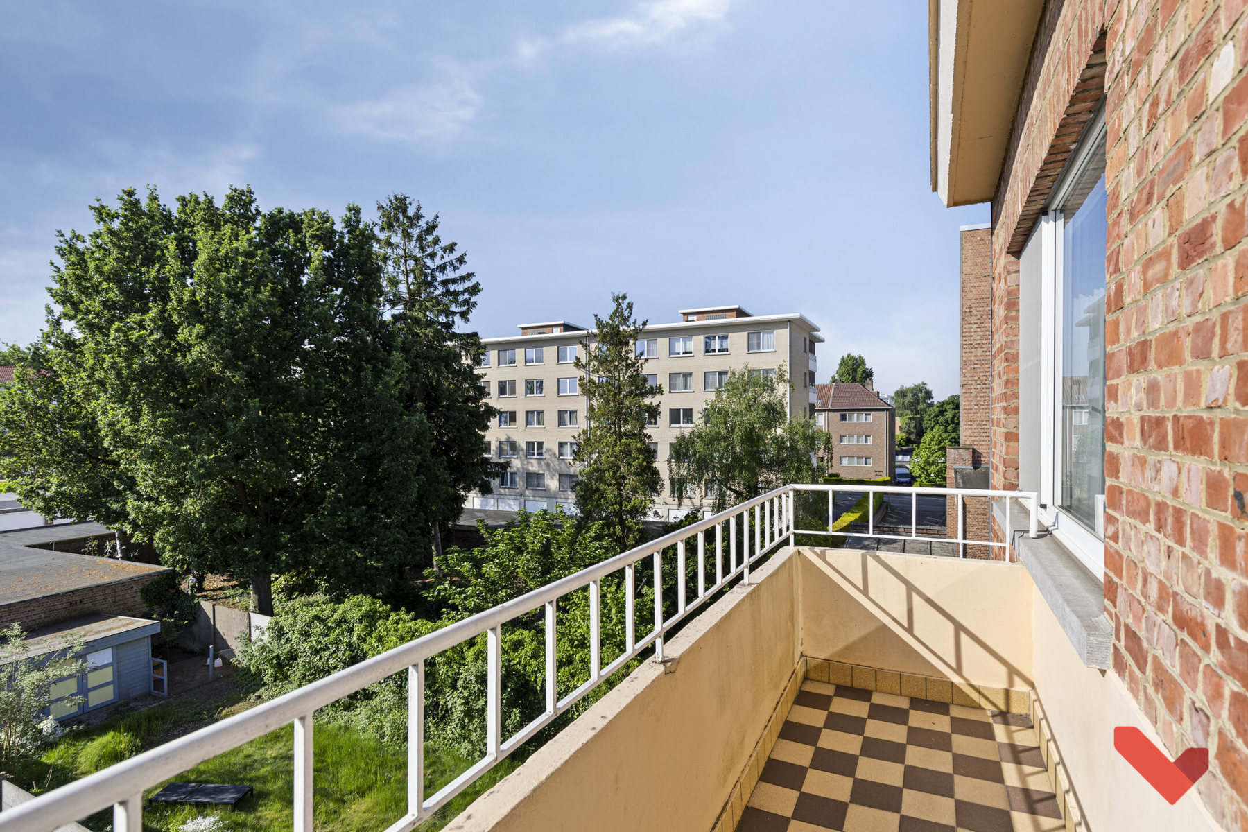 Appartementsgebouw met 4 units en 20 garageboxen - foto 4