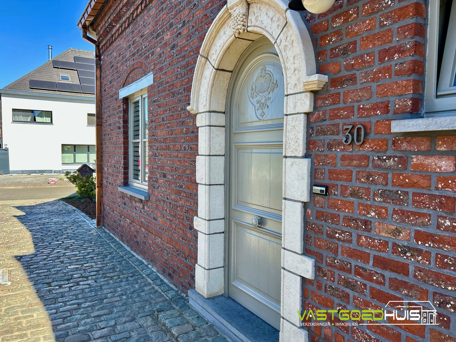 Prachtige gezinswoning met garage en tuin - foto 3