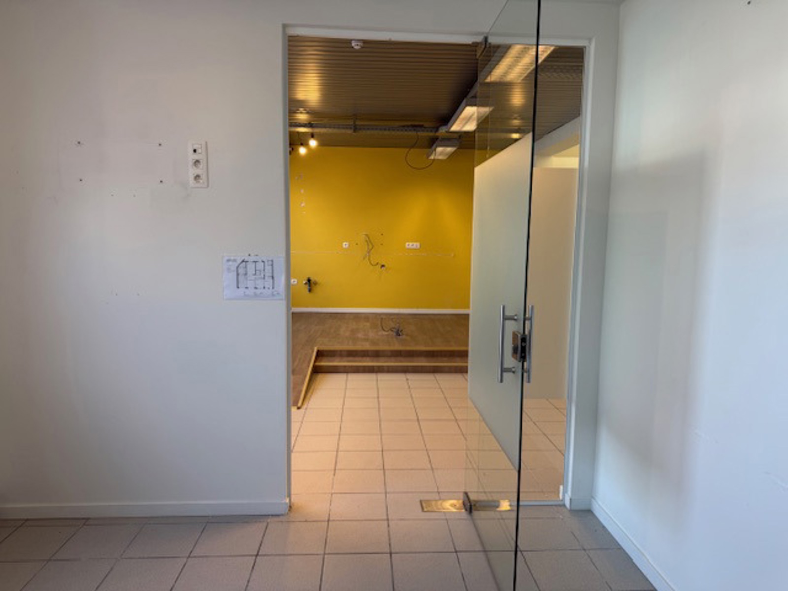 Commercial for rent in Aalst - photo 4