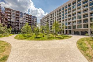 In het nieuwe gebouw Scheldehof, naar het ontwerp van architect Max Dudler, aan de Schelde en het nieuwe Kaaipark,vindt u dit buitengewone...
