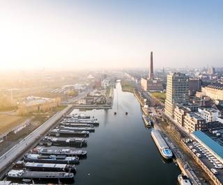 The residential project Stapelplein, located on the Handelsdokkaai, still offers a few underground parking spaces for sale. The private parking...