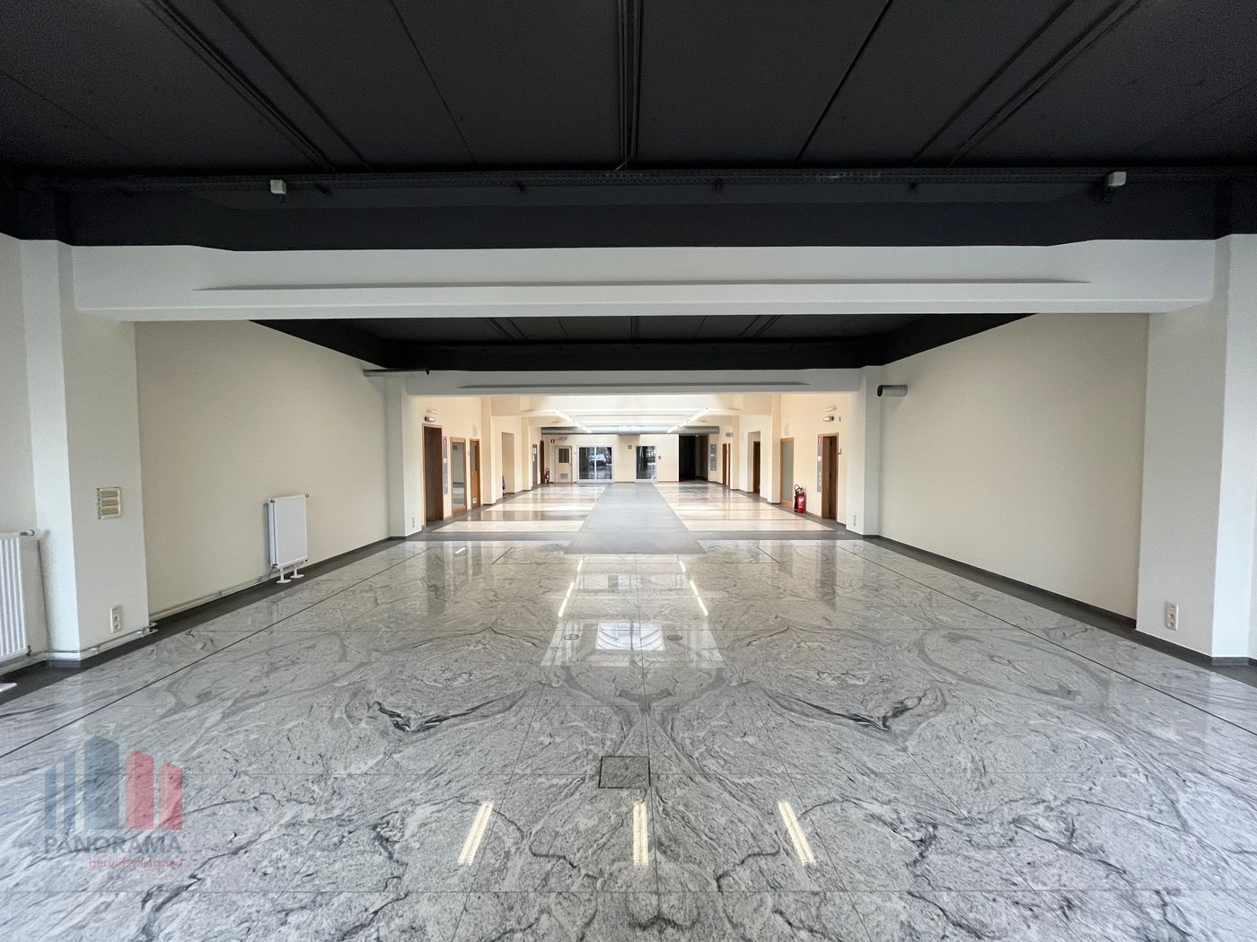 Salle d'exposition de 1000 m² située à peine à 2 km de l'E17 Deinze - photo 3