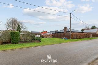 Interesse? Meer informatie op www.SWEVERS.be. - Deze bouwgrond voor open bebouwing ligt in het rustige en vlot bereikbare Eversel...