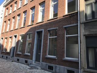 Deze charmante en lichtrijke woning ligt in het hart van Mechelen, op amper 50 meter van de gezellige winkel-wandelstraat Bruul en aan het einde...