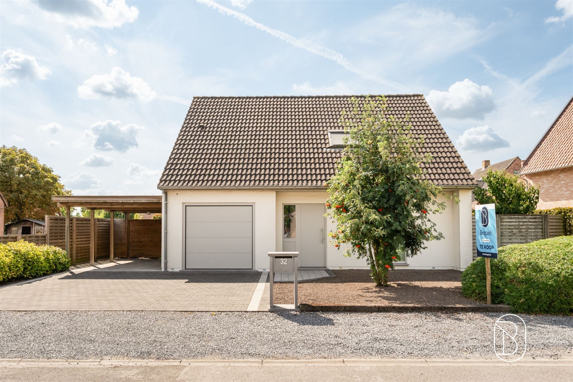 Toffe gezinswoning met prachtige tuin en bijgebouw. - foto 4