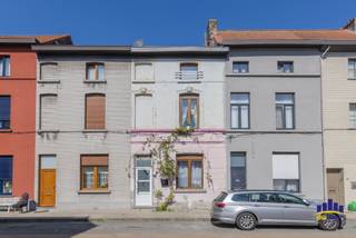 Rijwoning met veel potentieel in rustige straat te Gent – 4 slaapkamersIn een rustige en aangename straat in Gent bevindt zich deze ruime rijwoning...