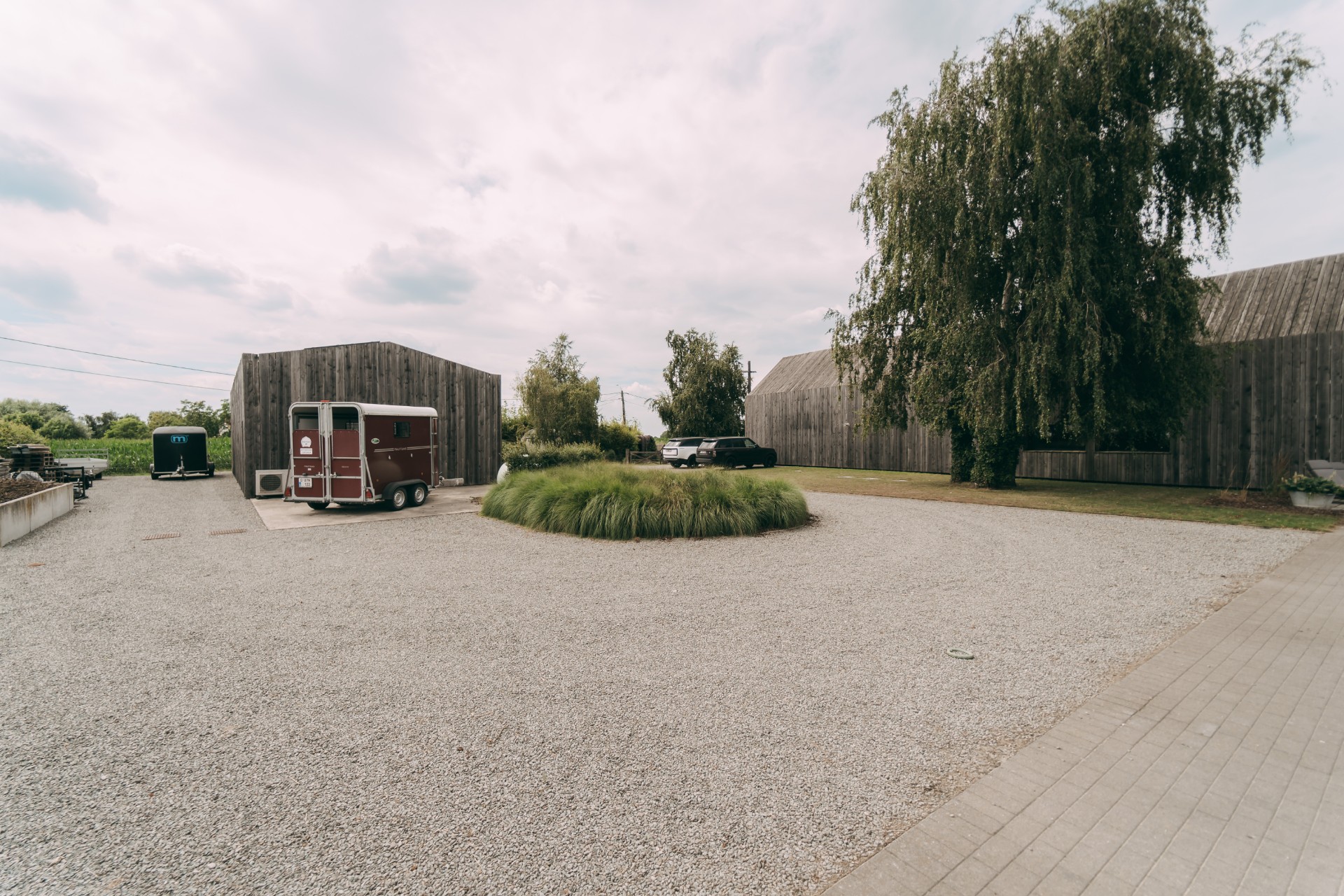 Exclusief vastgoed – prachtig gelegen, volledig omringd door groen. - foto 3