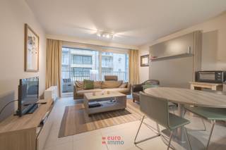 Situé dans la résidence récente Carpe Diem, ce studio agréable avec coin nuit bénéficie d’un emplacement central à Nieuport-Bains, à quelques pas...