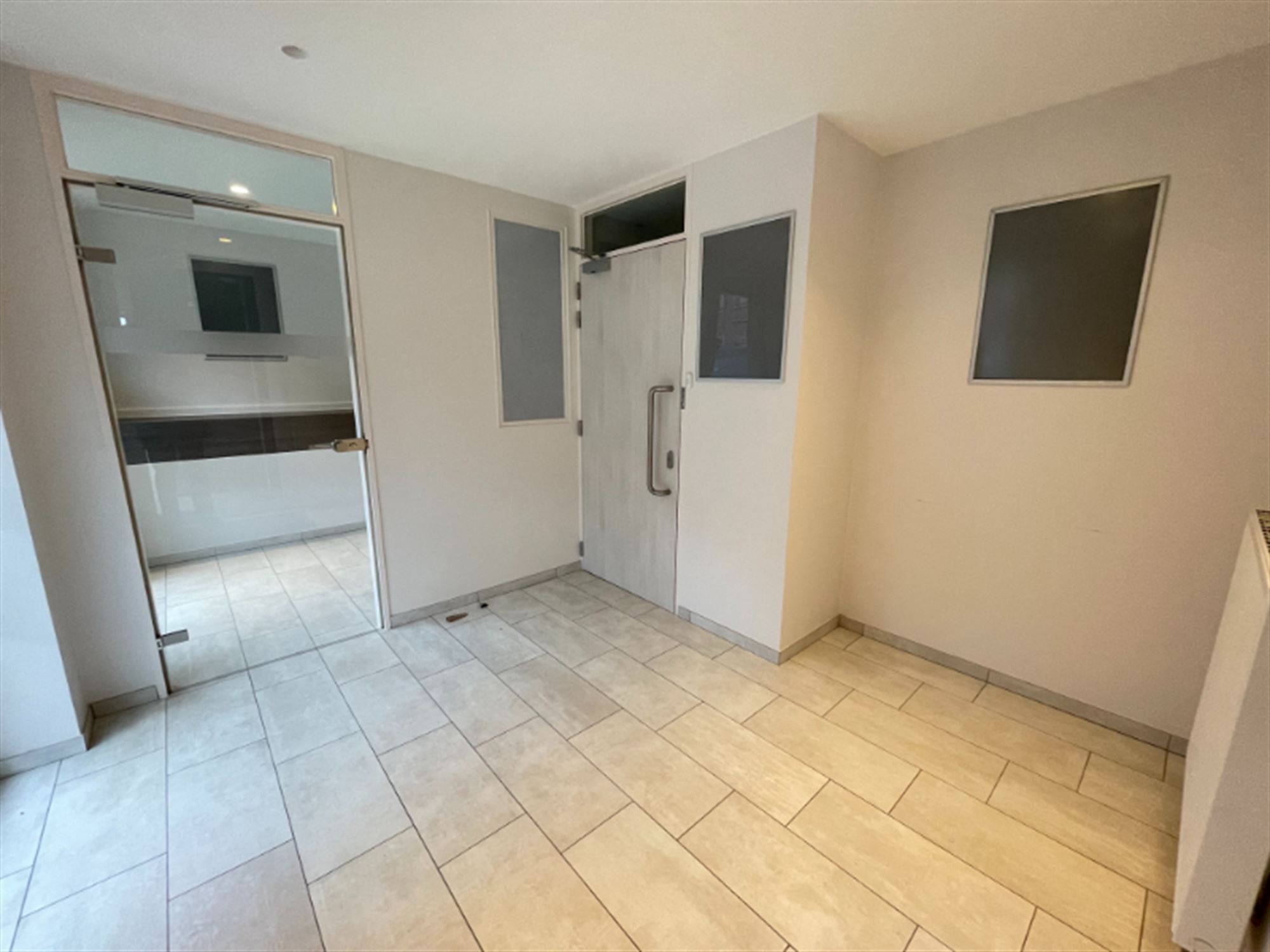 Handelspand met parking - foto 2