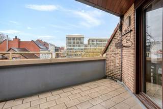 Wonen in een oase van rust, in het stadscentrum van Kortrijk? Dan is dit appartement absoluut de moeite waard om te bezichtigen. Dit appartement...