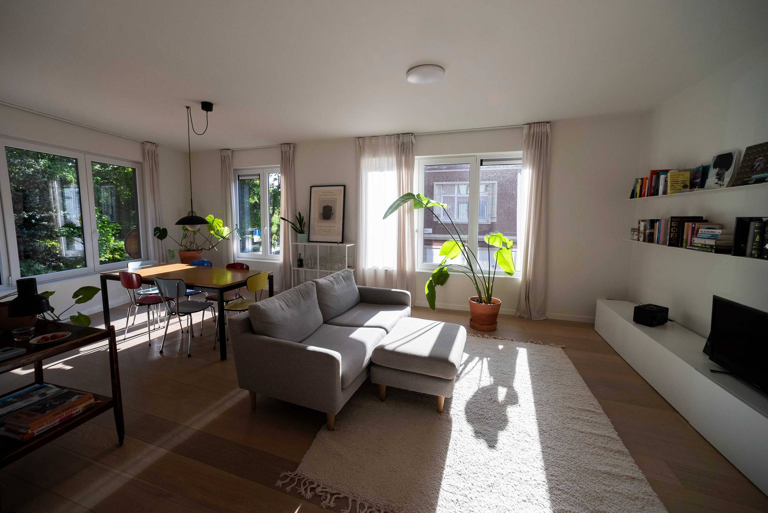 Appartement te koop in Berchem met 2 slaapkamers - foto 1
