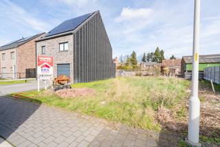 Te koop: bouwgrond voor halfopen bebouwing in de Callamerenstraat, Beveren, gelegen in een rustige woonkern met vlotte verbinding naar...