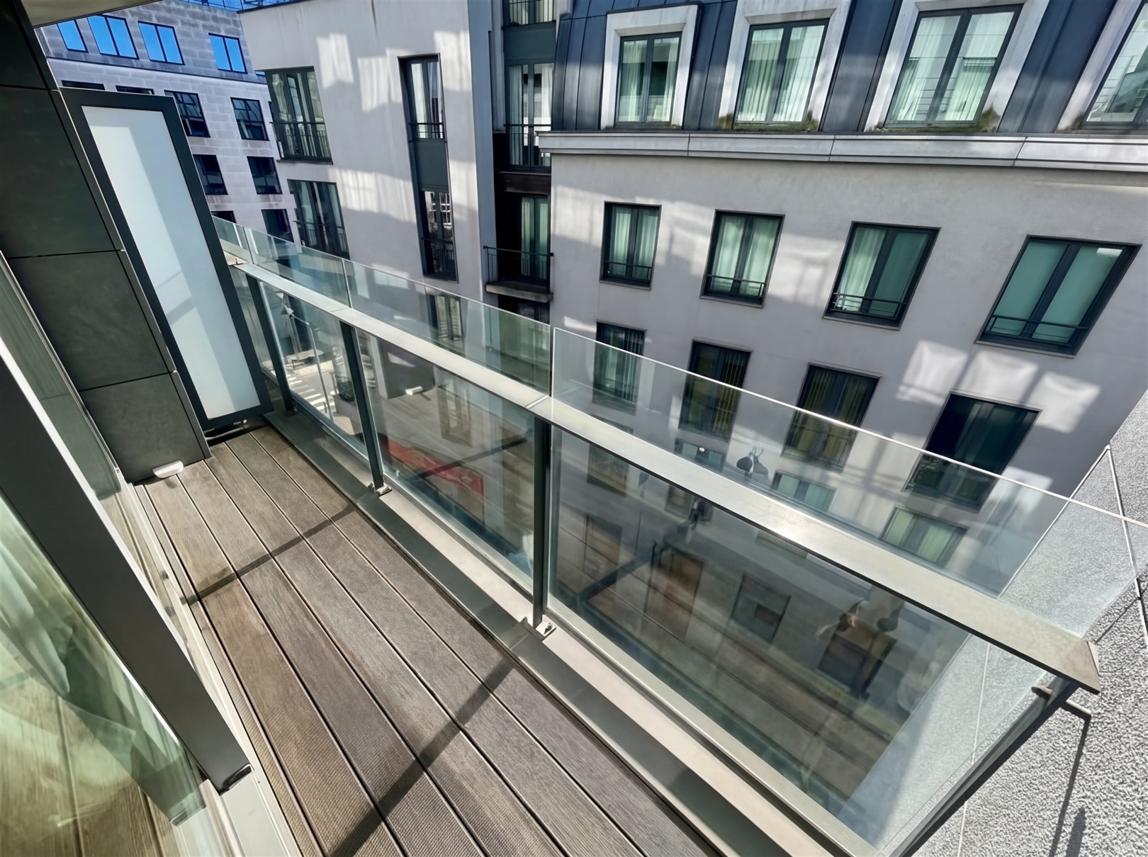 Gemeubeld &amp; instapklaar appt met zuid-georiënteerd terras! - foto 5